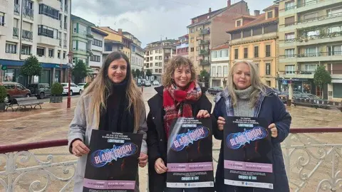 Elena Fern&aacute;ndez, vicepresidenta de Acosevi; Roc&iacute;o Vega, concejala y Luc&iacute;a Llera, tesorera de Acosevi.