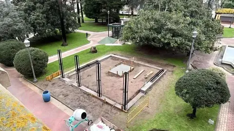 Aviario y quiosco del parque ya desmontados.