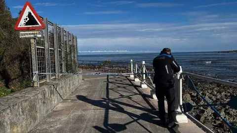 cerrado-acceso-punta-pozu-ribadesella