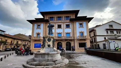 Teatro Riera y Plaza de Obdulio Fern&aacute;ndez.