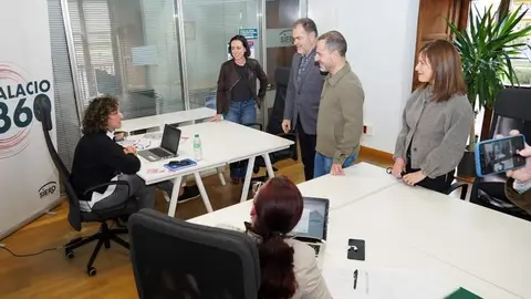 visita al espacio de coworking del Palacio 360 en el palacio Marqu&eacute;s de Santa Cruz de Pola de Siero.