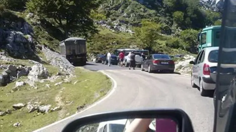 Atascos en Los Lagos.jpg