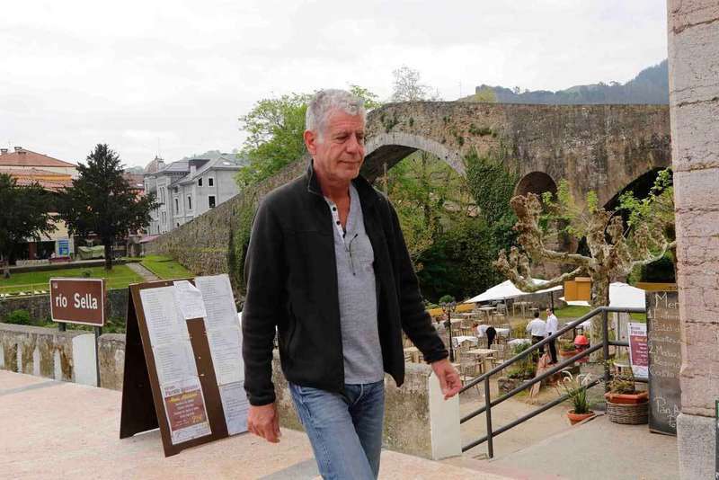 bourdain-puente-romano