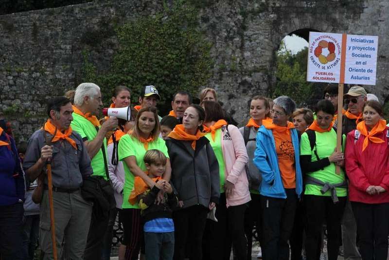caminata-solidaria-cangas