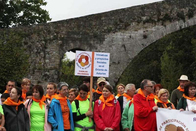 caminata-solidaria-cangas-onis