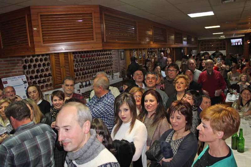 publico-cantares-chigre-nore&ntilde;a