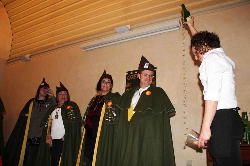 siceratores-asturias-escanciando