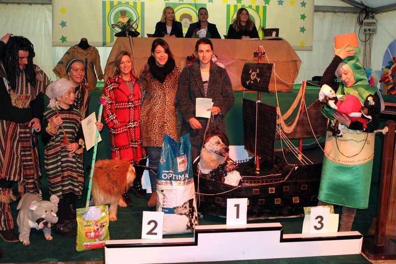 caranval-mascotas-podium