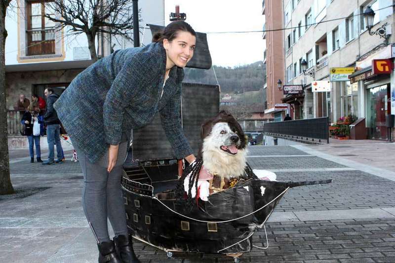 carnaval-mascotas-cangas-onis