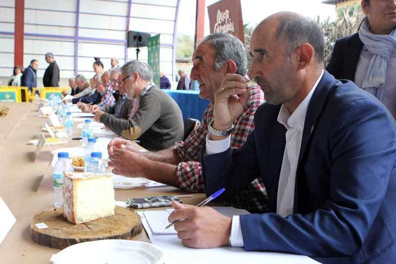 gamon&eacute;u-on&iacute;s-jurado