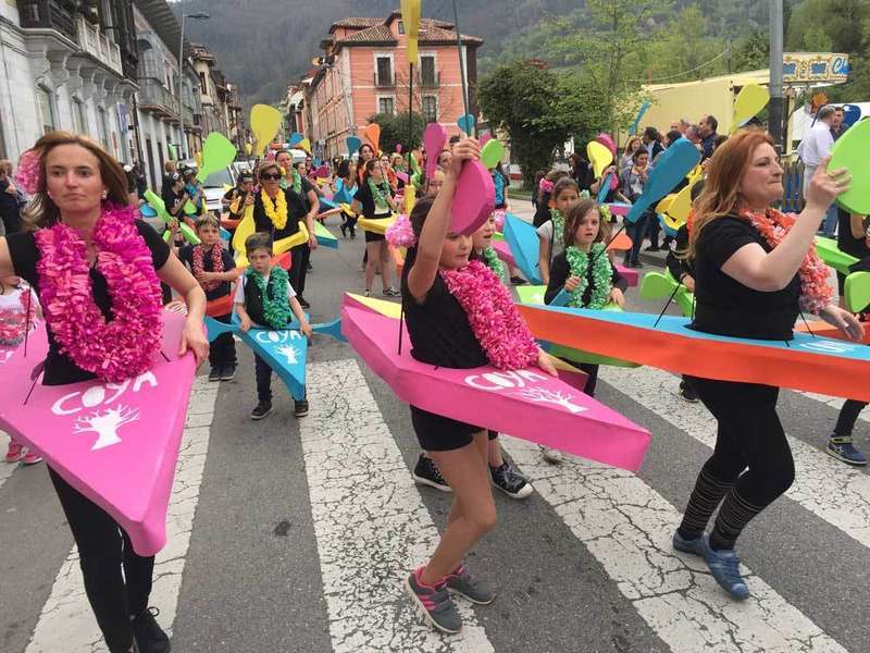 desfile-descenso-pilo&ntilde;a