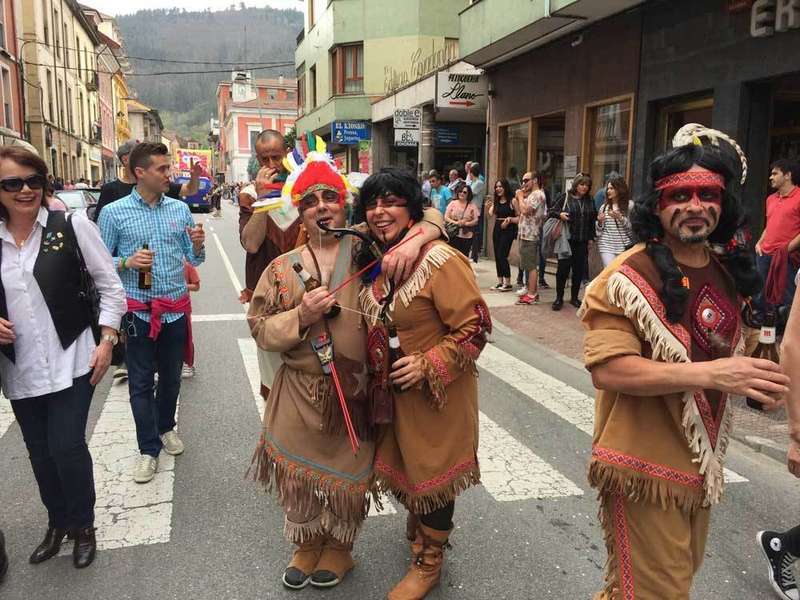 desfile-descenso-pilo&ntilde;a