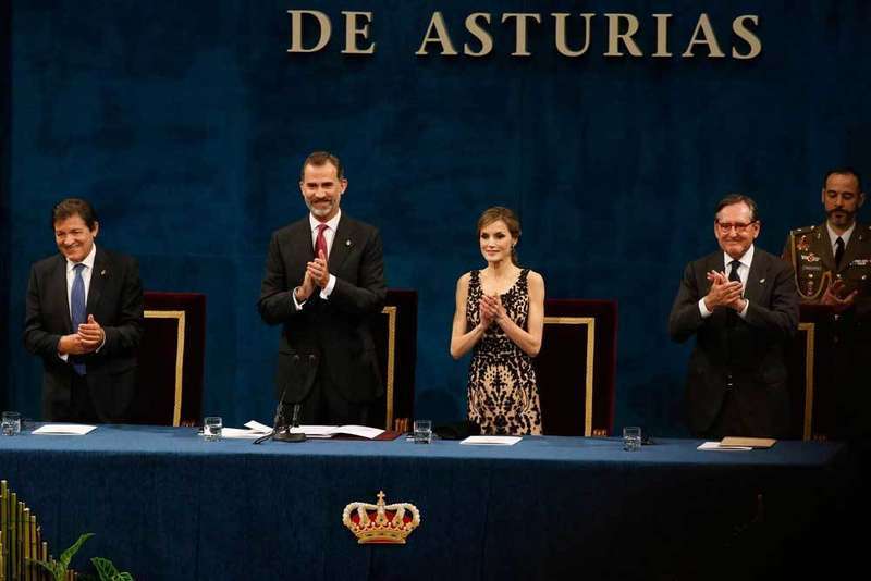 los reyes en la entrega de los premios princesa de asturias
