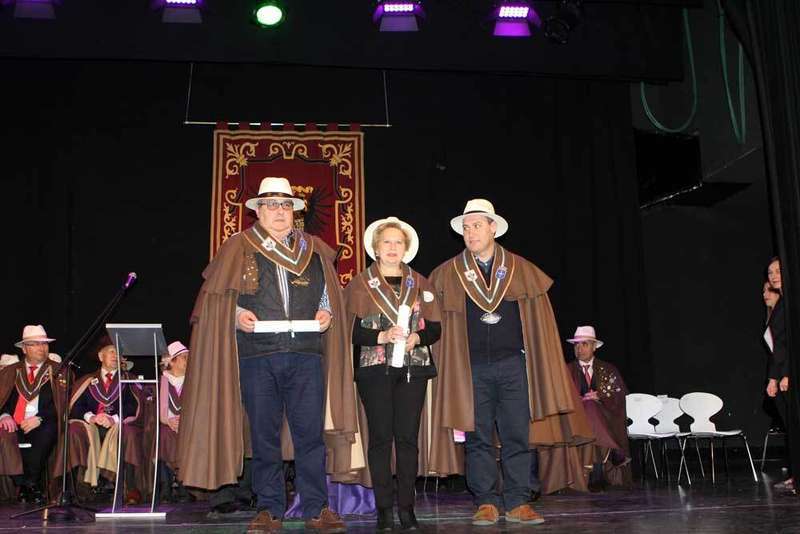 cofrades-merito-cofradia-fabes-villaviciosa