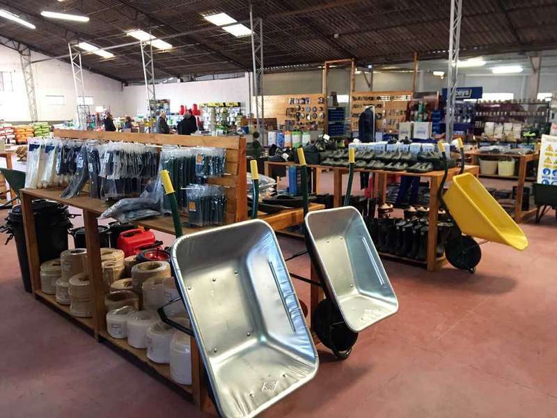 ferreter&iacute;a-piensos-noval