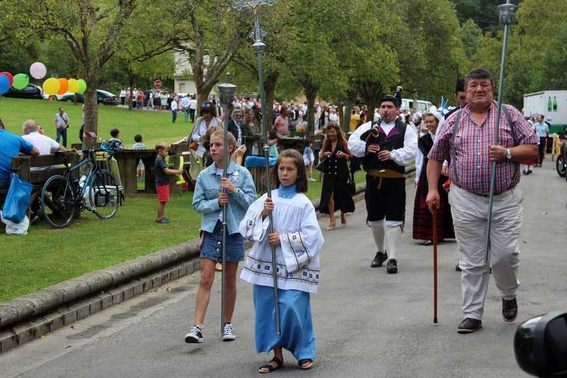 procesi&oacute;n-cueva-infiesto