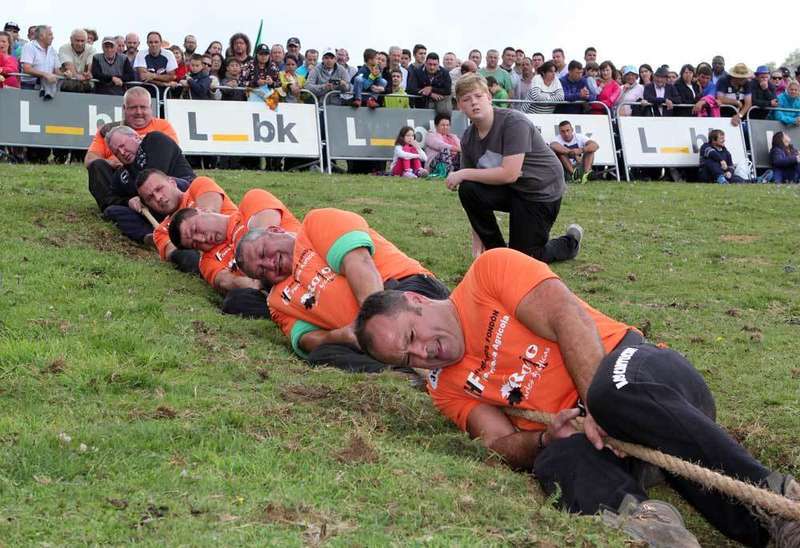 tiro-cuerda-fiesta-pastor