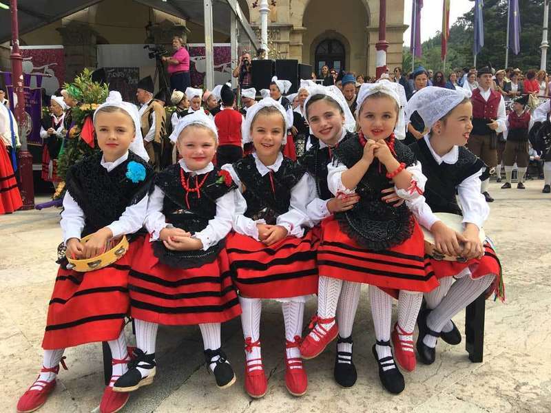 ni&ntilde;as-danza-portal-villaviciosa
