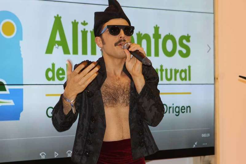 rodrigo cuevas en fitur