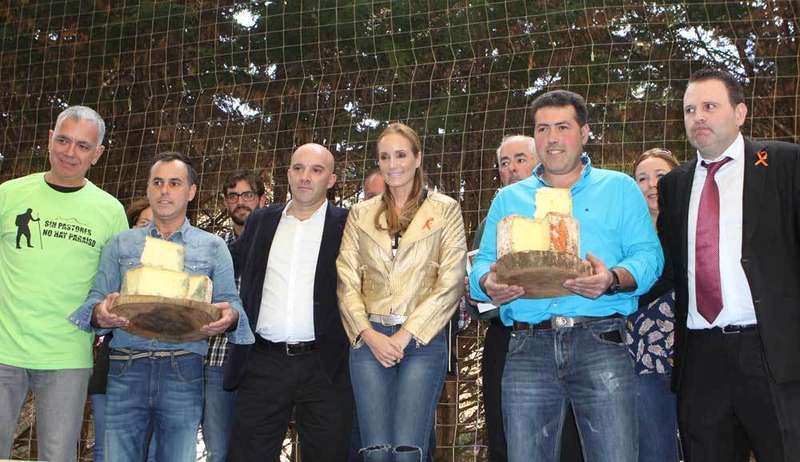 la subasta del gamoneu de onis se dono a la fundaci&oacute;n sandra ibarra