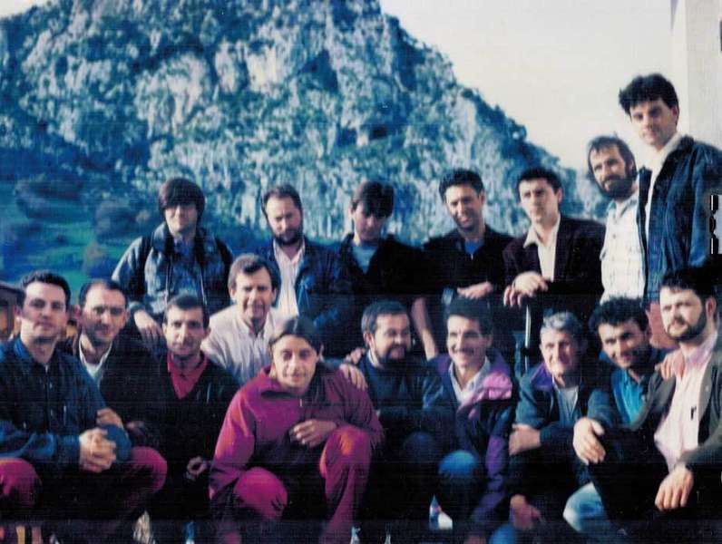 grupo-pe&ntilde;a-santa