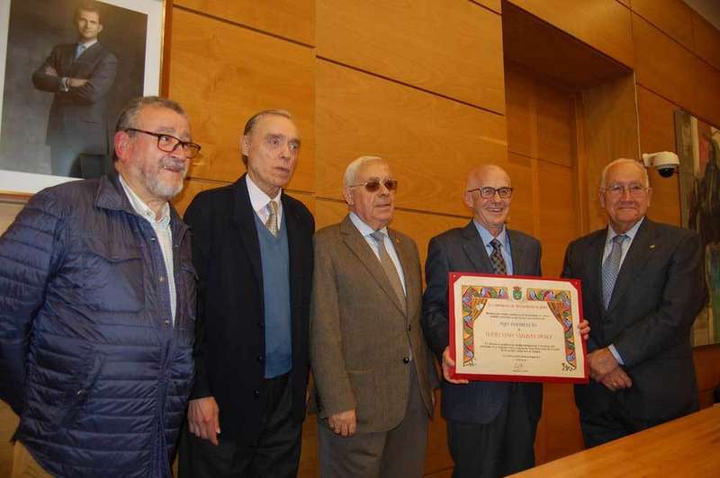 hijos predilectos y adoptivos de siero