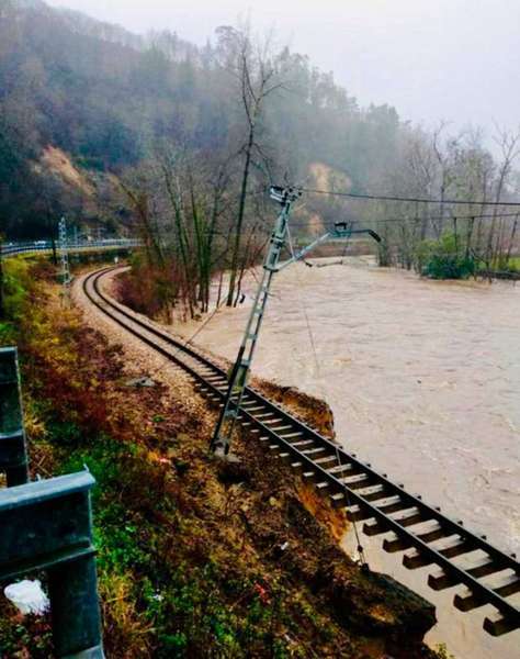 inundaciones-tren-feve