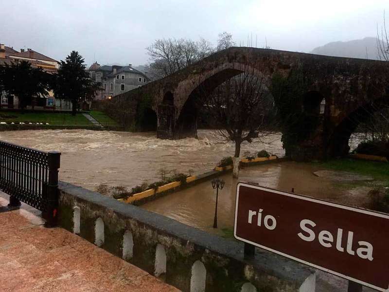 inundaciones-puente-romano-cangas
