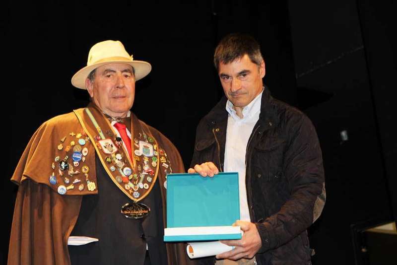 fabes-villaviciosa-manolo-busto