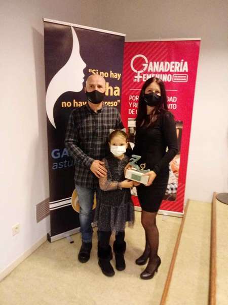 saregana-yaiza-remis-01