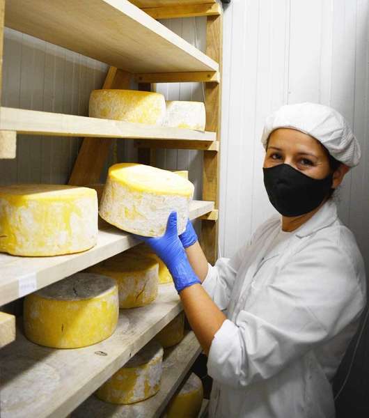 saregana-yaiza-remis-02