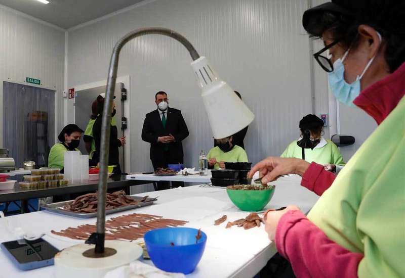 barbon-visita-lastres-colunga-01