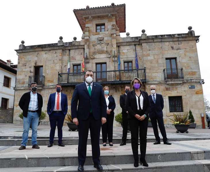 barbon-visita-lastres-colunga-09