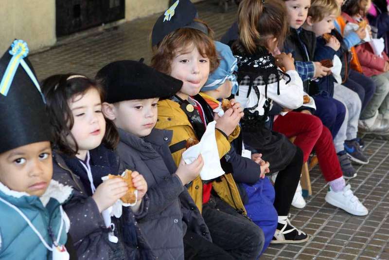 amaguestu-colegio-arriondas-01