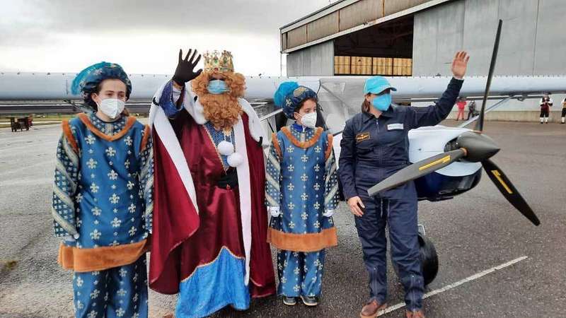 reyes-magos-avion-04
