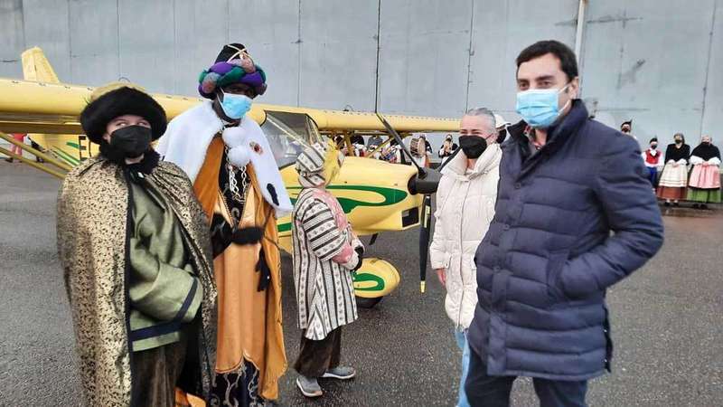 reyes-magos-avion-05