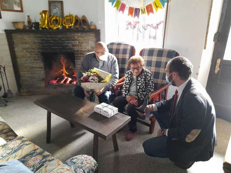 alicia-otero-centenaria-pintueles-01