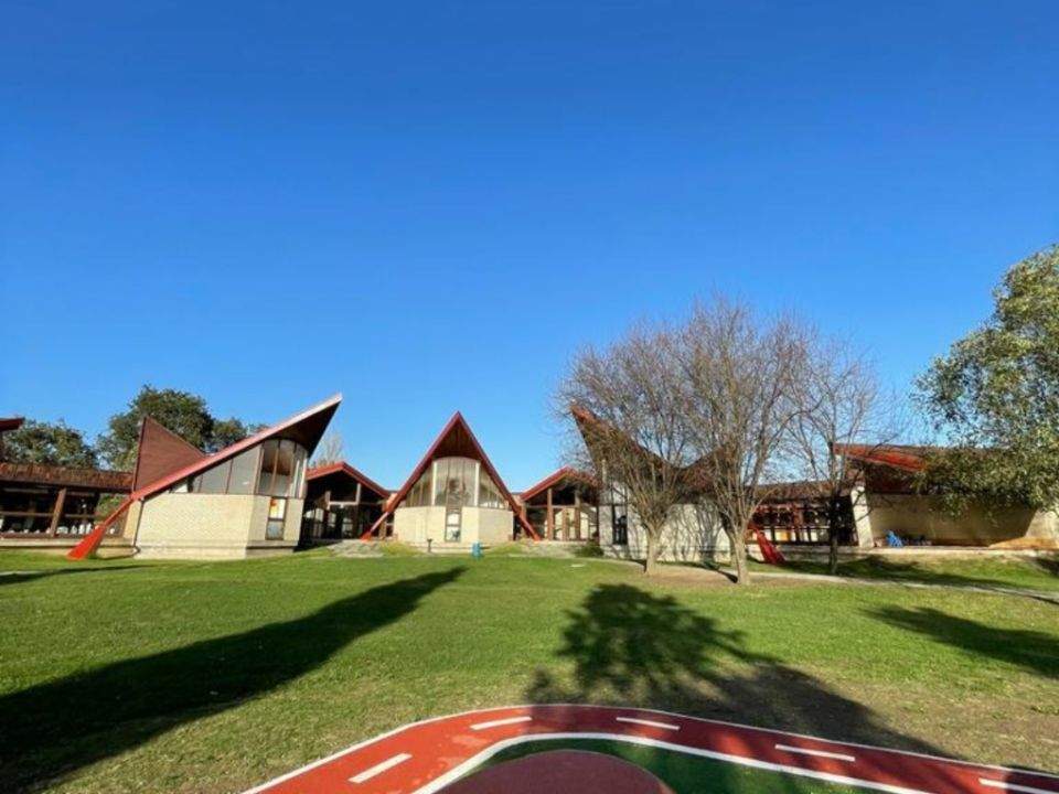 Colegio Internacional Meres.
Colegio Internacional Meres