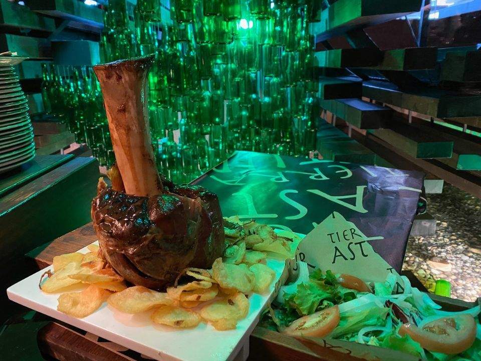 Jarrete de Ternera Asturiana, parte del menú que degustarán los participantes en la misión inversa