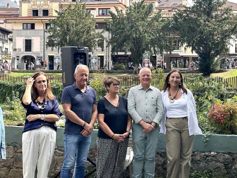 homenaje-dia-pescador-cangas-onis-autoridades