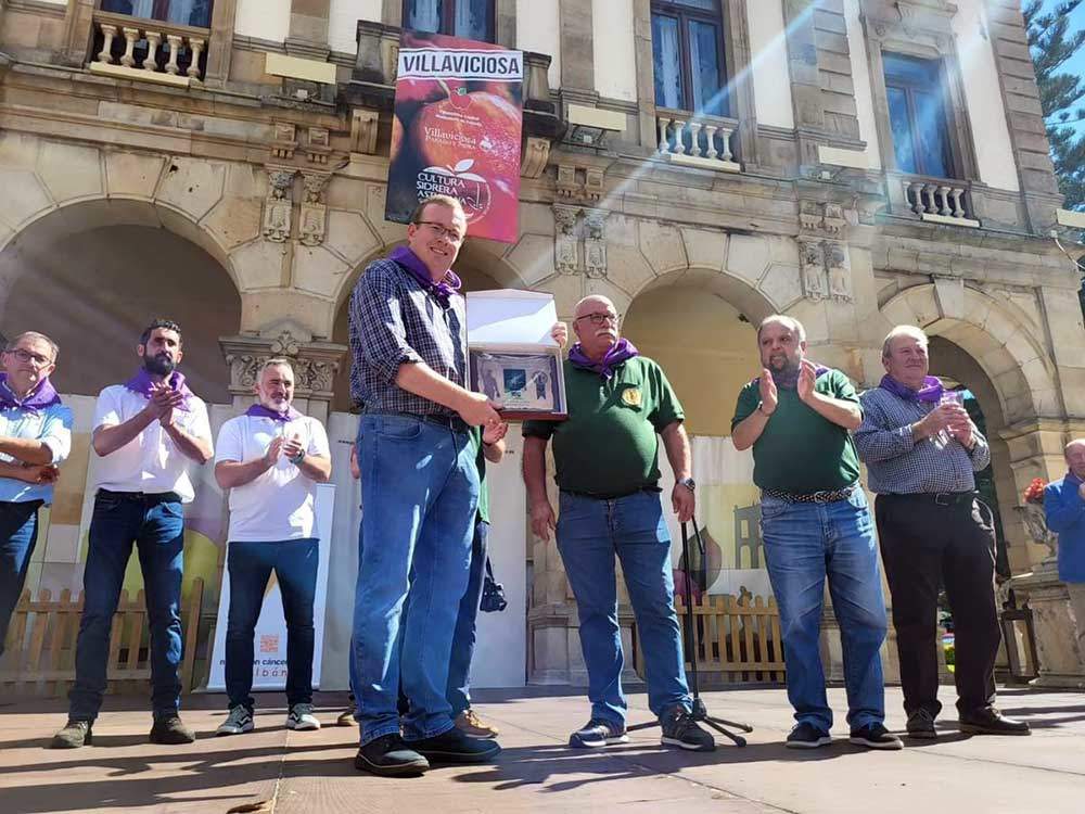 fiesta-sidra-villaviciosa-sidra-cortina