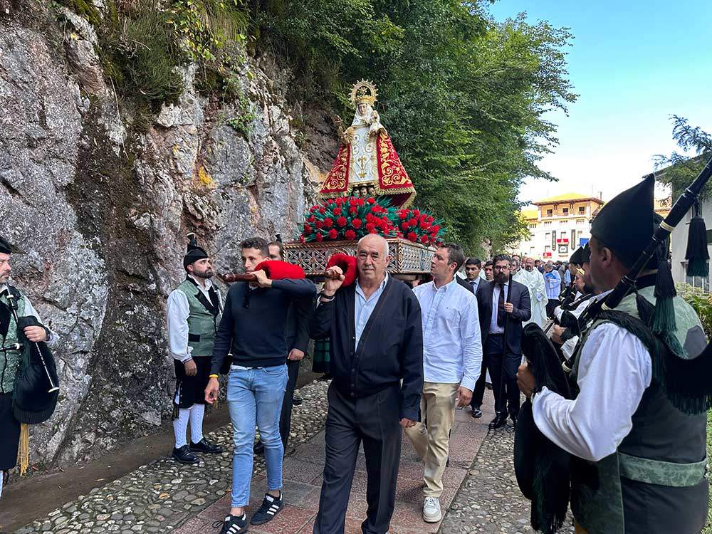 dia-asturias-covadonga-2024-060