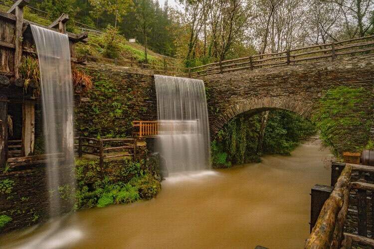 Dam of the flour mill of Mazonovo in Taramundi, Asturias.