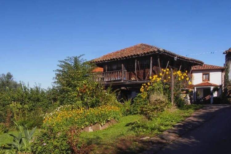 poreno-pueblos-ejemplares-oriente-asturias