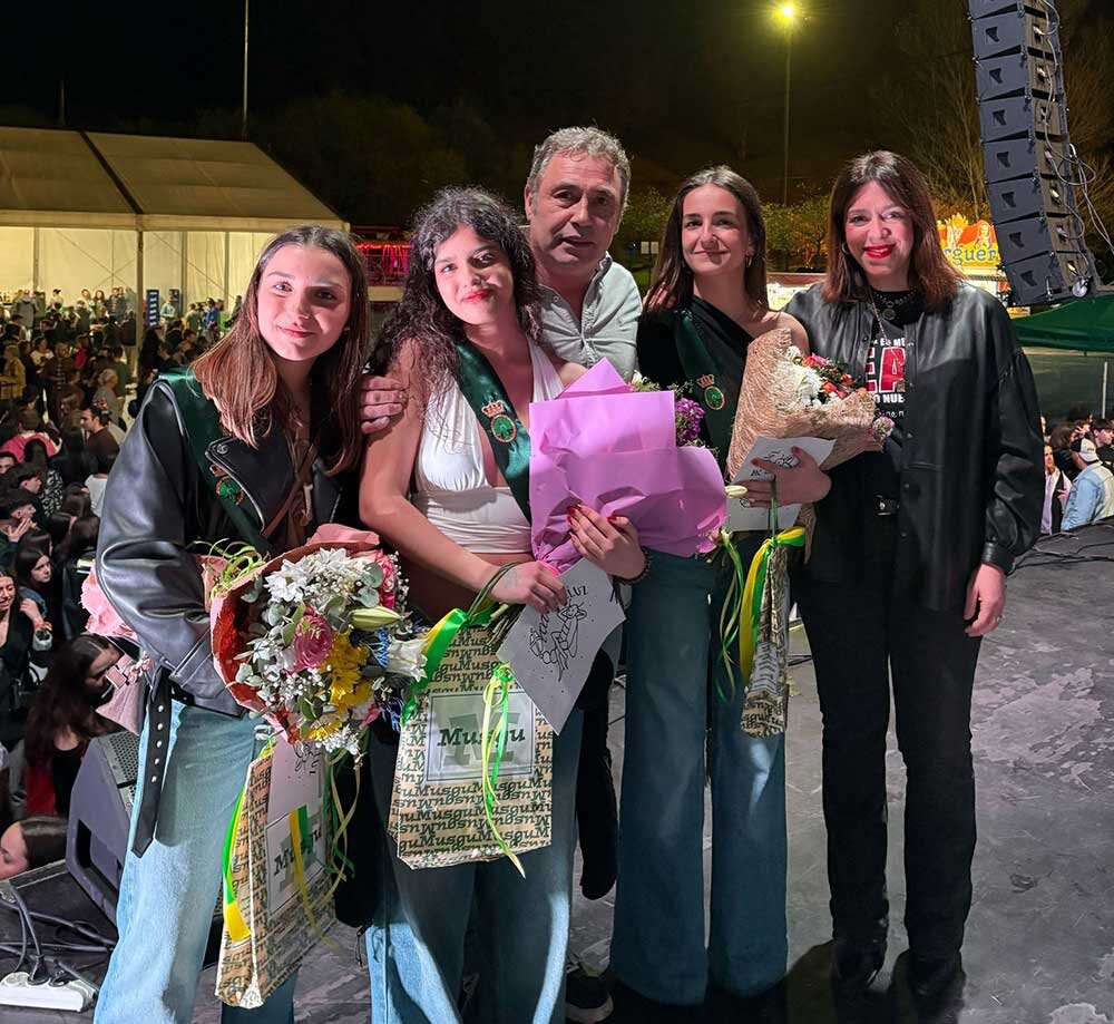 reina-fiestas-san-antoniu-2025-02