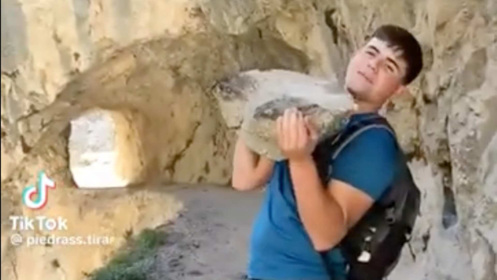 multa-tirar-piedra-ruta-cares