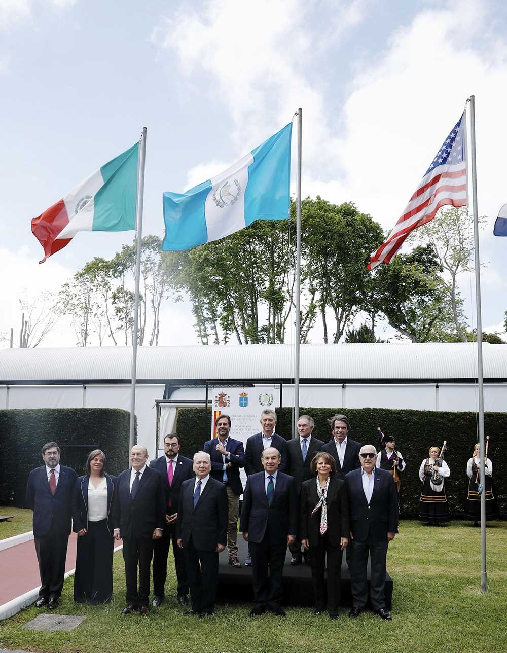 2025_05_23-presidente-entrega-bandera-guatemala-7