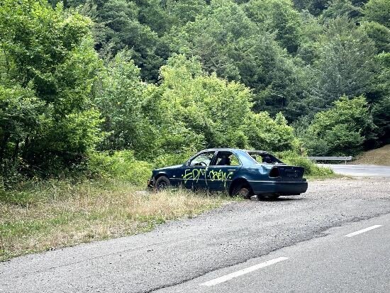 mercedes-vandalizado-sajambre-2
