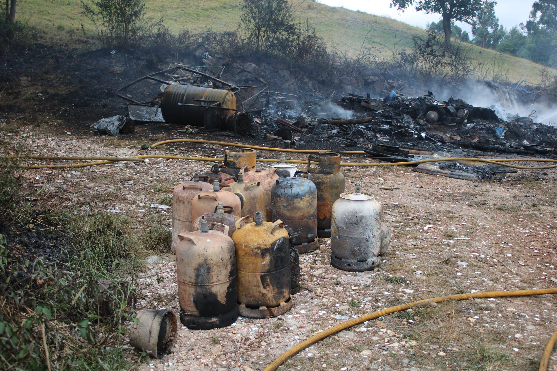 En el asentamiento ilegal se encontraron un número importante de bombonas de butano