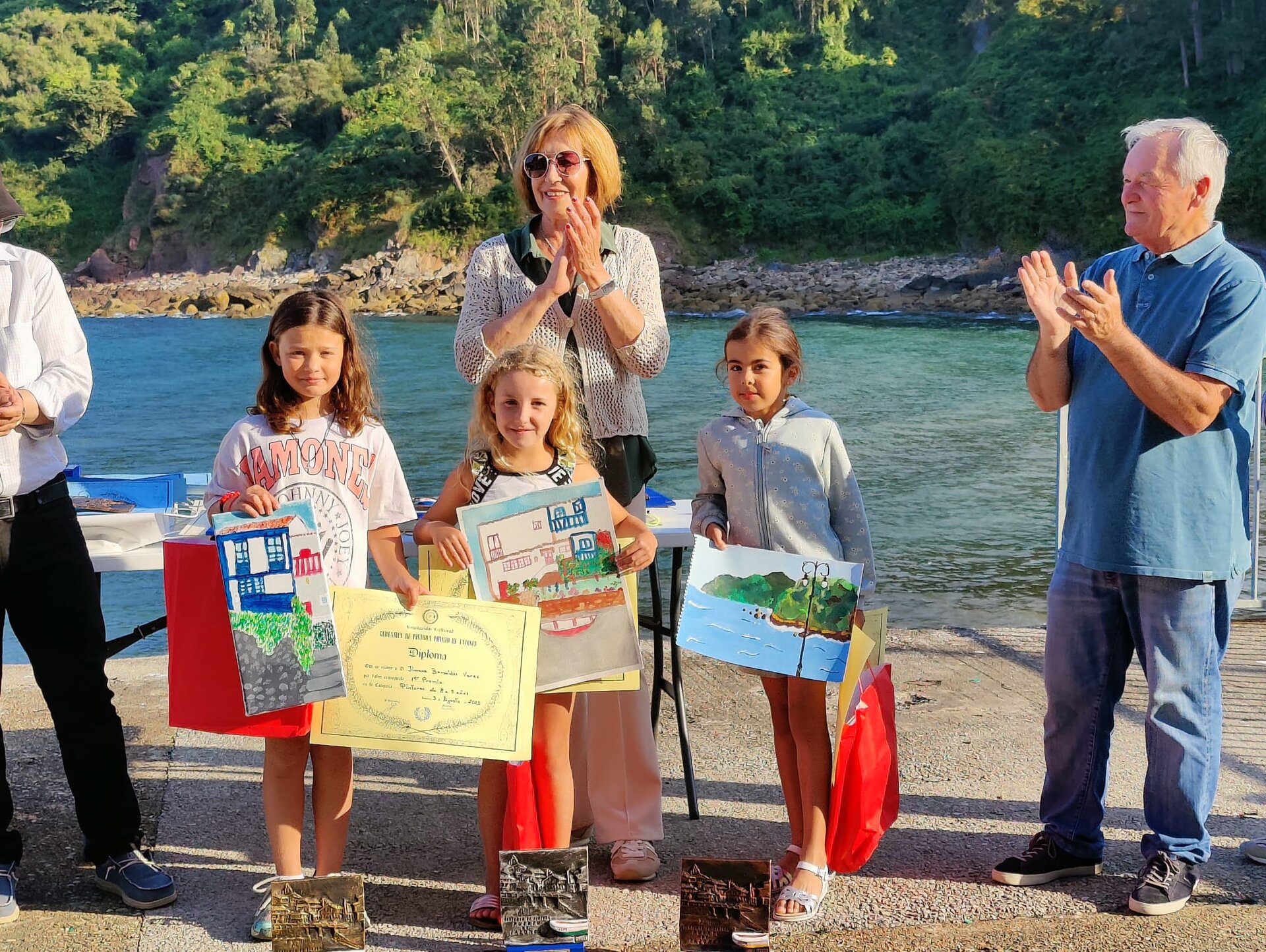 Entrega Premios Certemen Pintura Tazones (5)